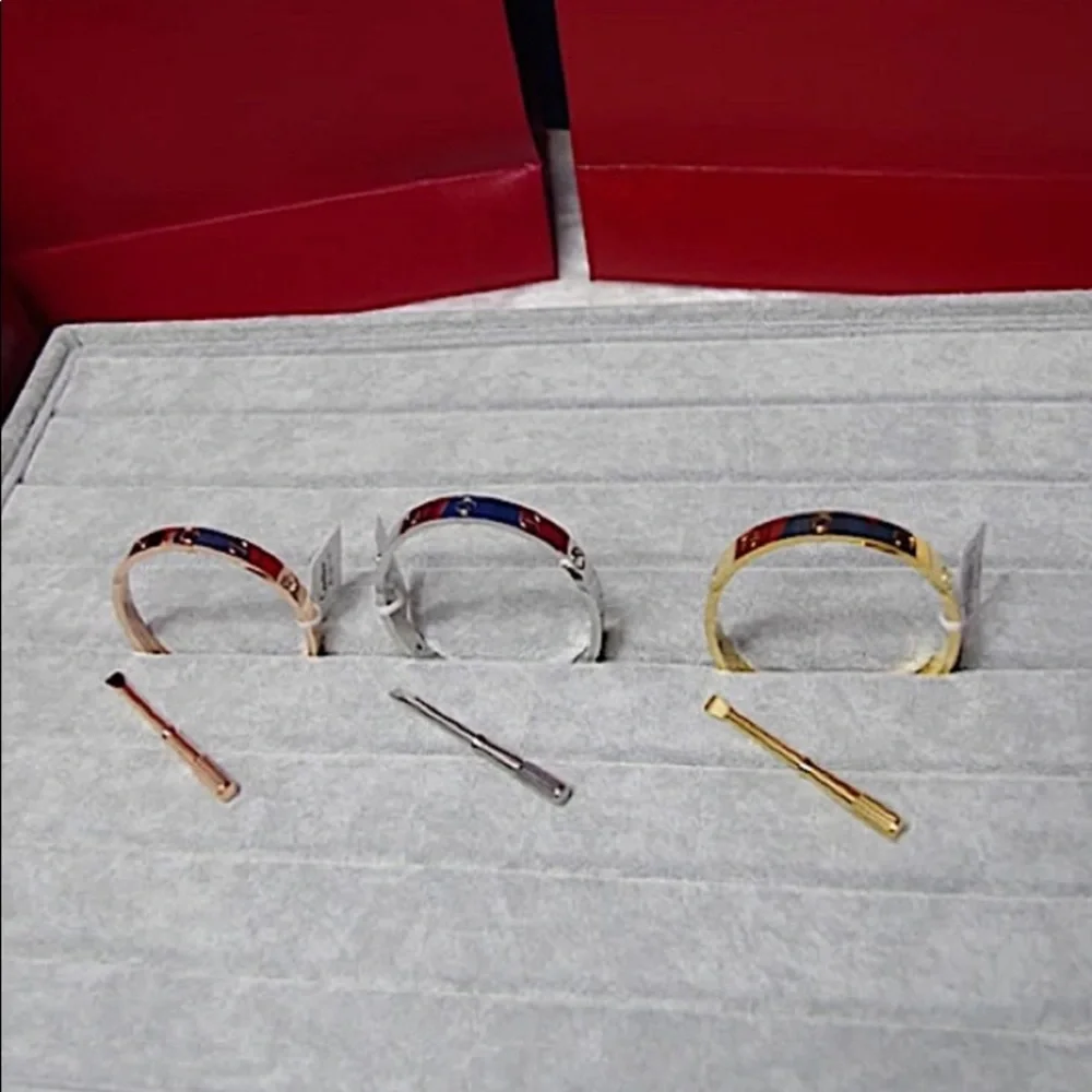 Gold Bangle Bracelet - Picture 7 of 11